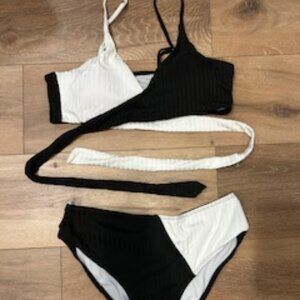 2 Piece Bikini, Size Large
